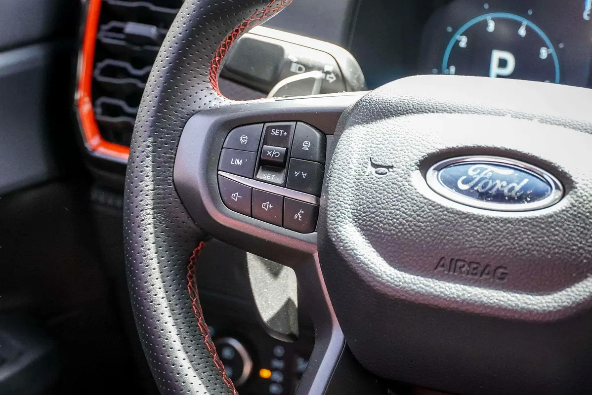 FORD Ranger Raptor 2024 - photo 11 - Import Émirats | International Cars