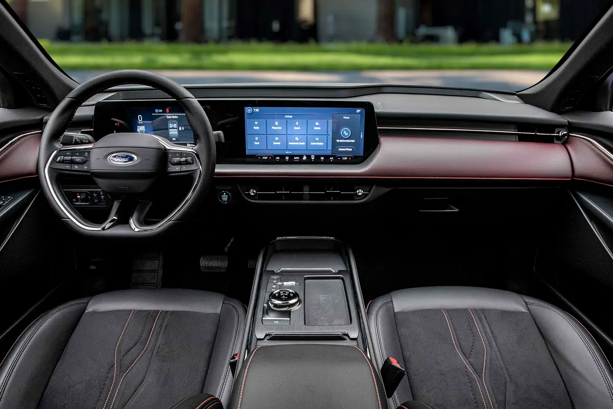 FORD Taurus Titanium 2025 - photo 8 - Import Émirats | International Cars