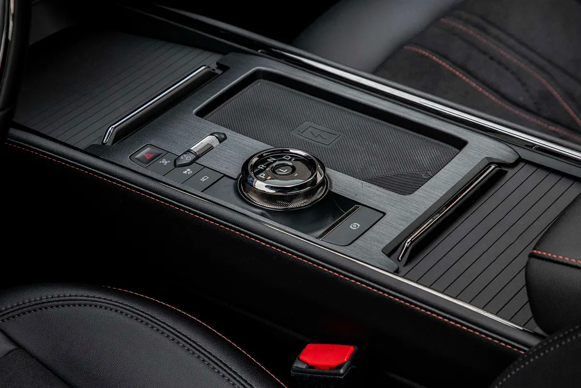 FORD Taurus Titanium 2025 - photo 10 - Import Émirats | International Cars