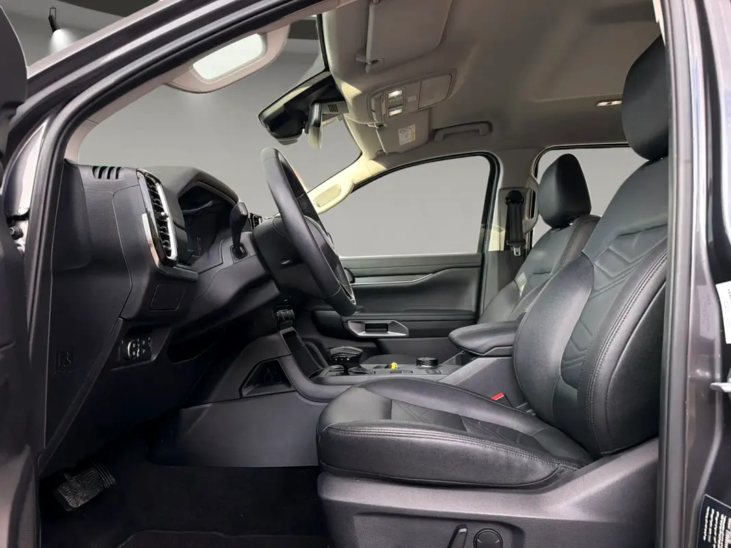 FORD Everest XLT 2024 - photo 10 - Import Émirats | International Cars