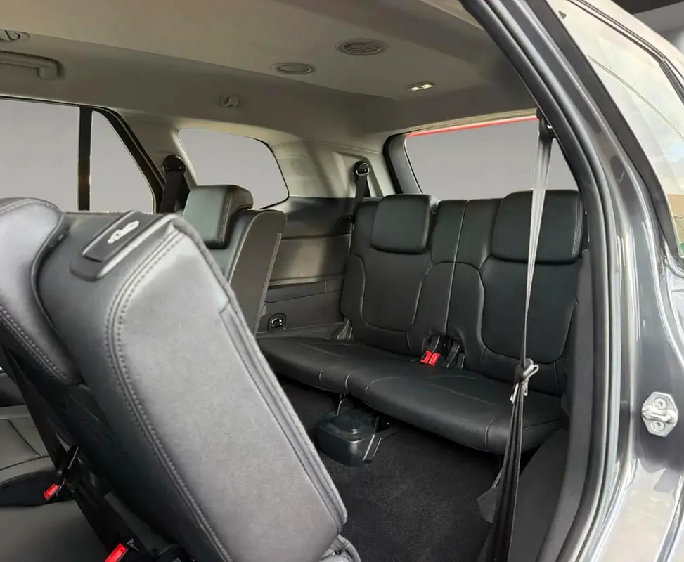 FORD Everest XLT 2024 - photo 12 - Import Émirats | International Cars