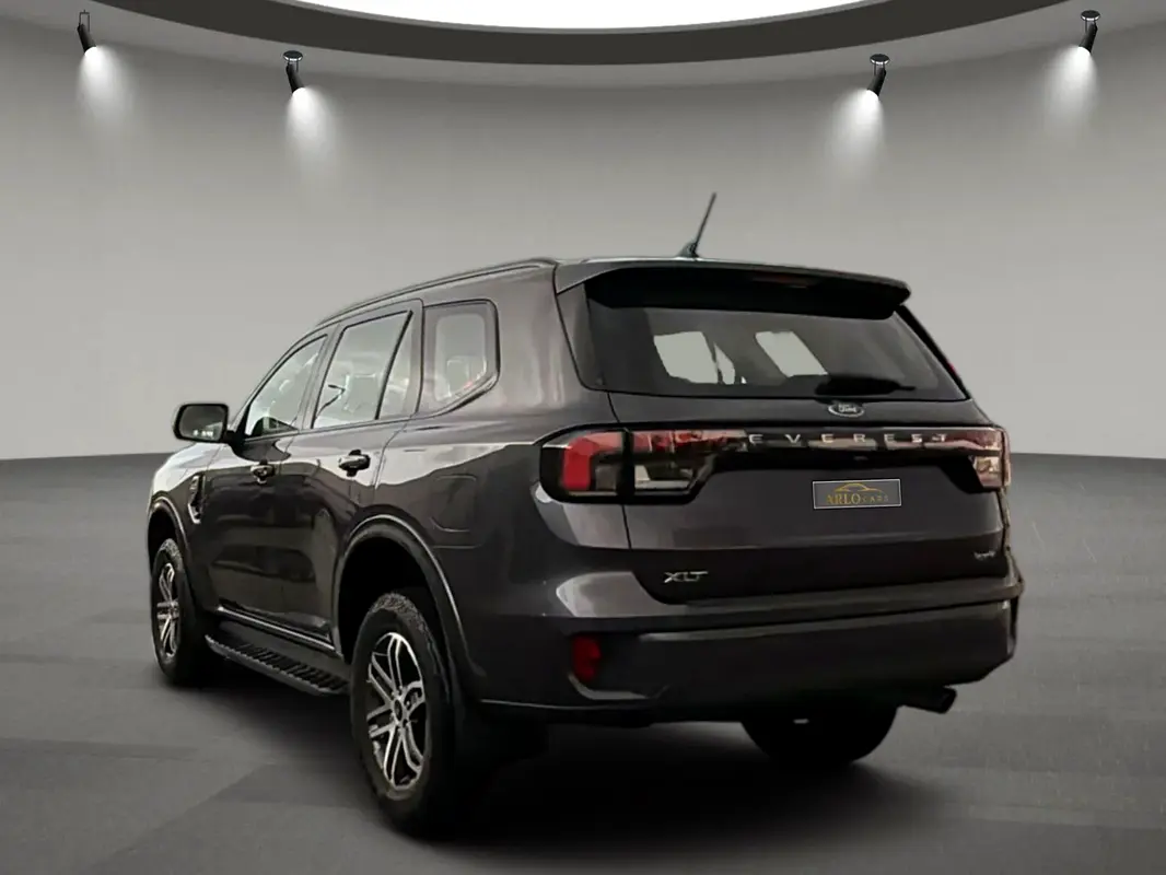 FORD Everest XLT 2024 - photo 7 - Import Émirats | International Cars