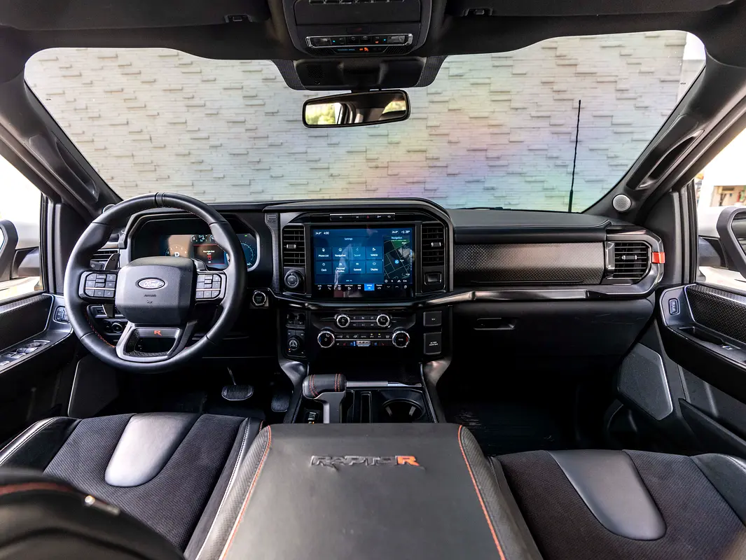 FORD F-Series Raptor R 2024 - photo 11 - Import Émirats | International Cars