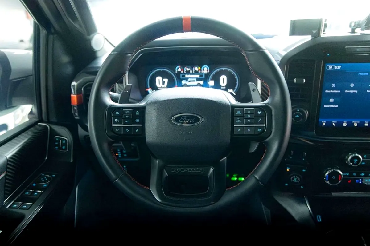 FORD F-150 Raptor R 2023 - photo 11 - Import Émirats | International Cars