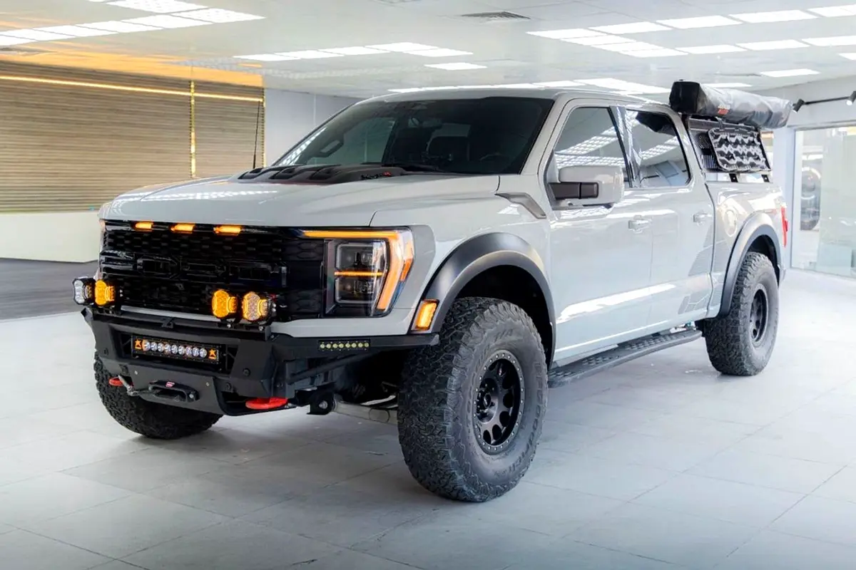 FORD F-150 Raptor R 2023 - photo 3 - Import Émirats | International Cars