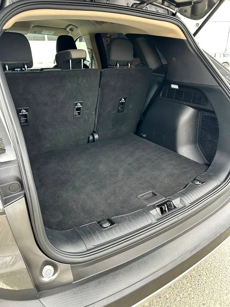 FORD Escape SE 2020 - photo 10 - Import Émirats | International Cars