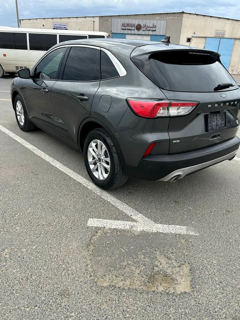 FORD Escape SE 2020 - photo 3 - Import Émirats | International Cars