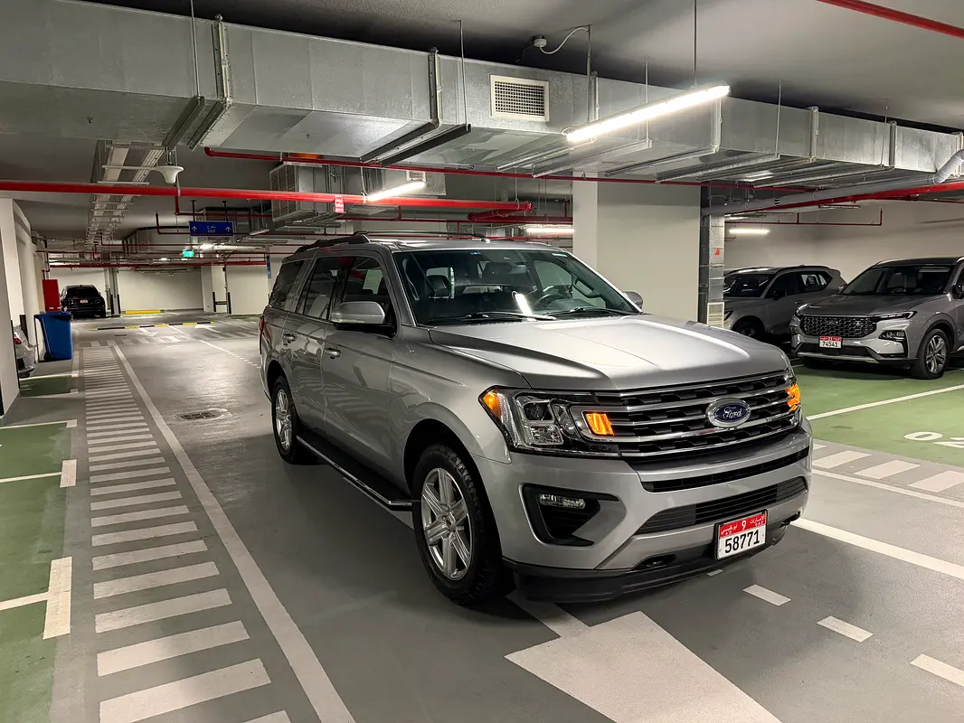 FORD Expedition XLT 2021 - photo 2 - Import Émirats | International Cars