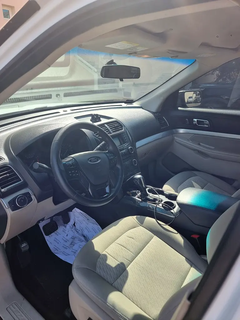 FORD Explorer Base 2018 - photo 8 - Import Émirats | International Cars