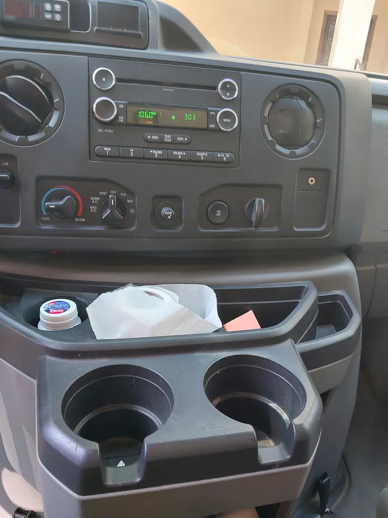 FORD E-250 Commercial 2014 - photo 6 - Import Émirats | International Cars