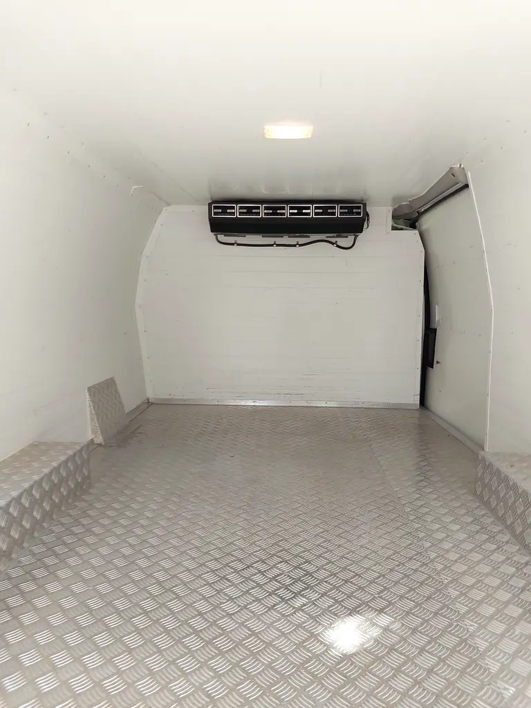 FORD E-250 Commercial 2014 - photo 8 - Import Émirats | International Cars