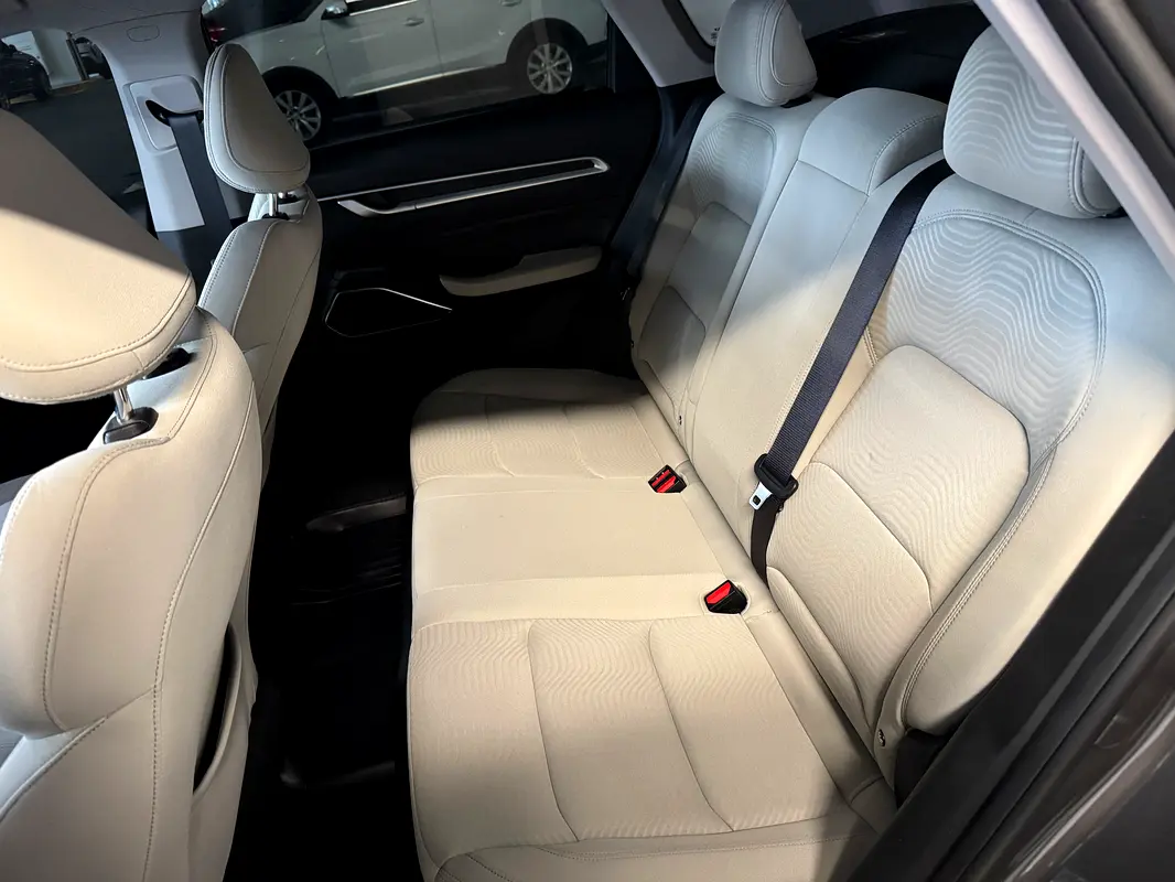 GEELY Emgrand GS 2025 - photo 6 - Import Émirats | International Cars