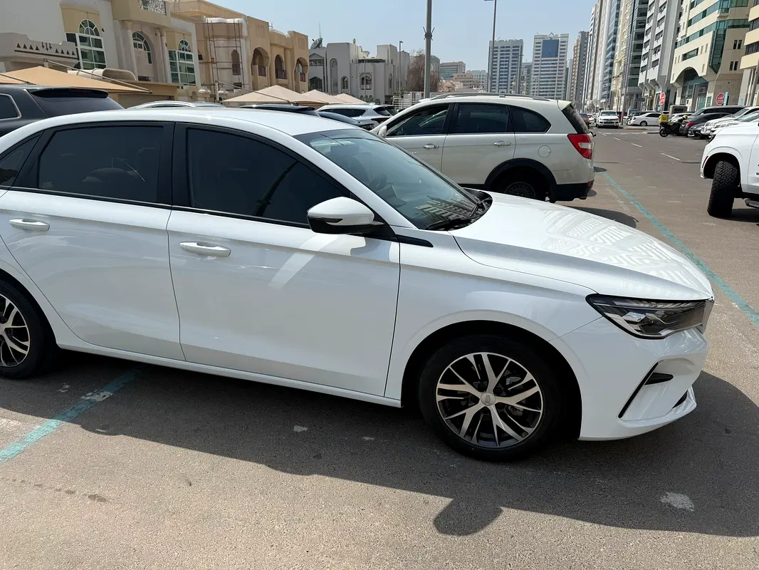 GEELY Emgrand GS 2025 - photo 2 - Import Émirats | International Cars
