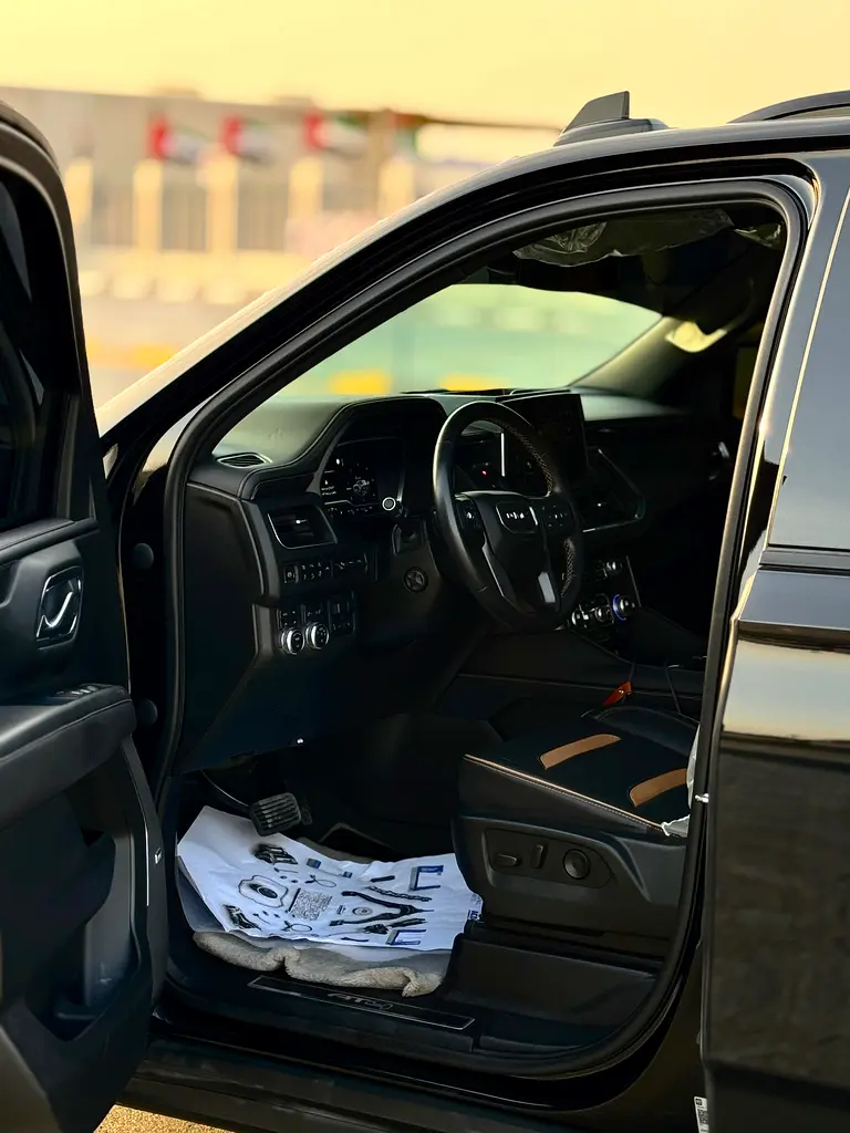 GMC Yukon AT4 2023 - photo 5 - Import Émirats | International Cars