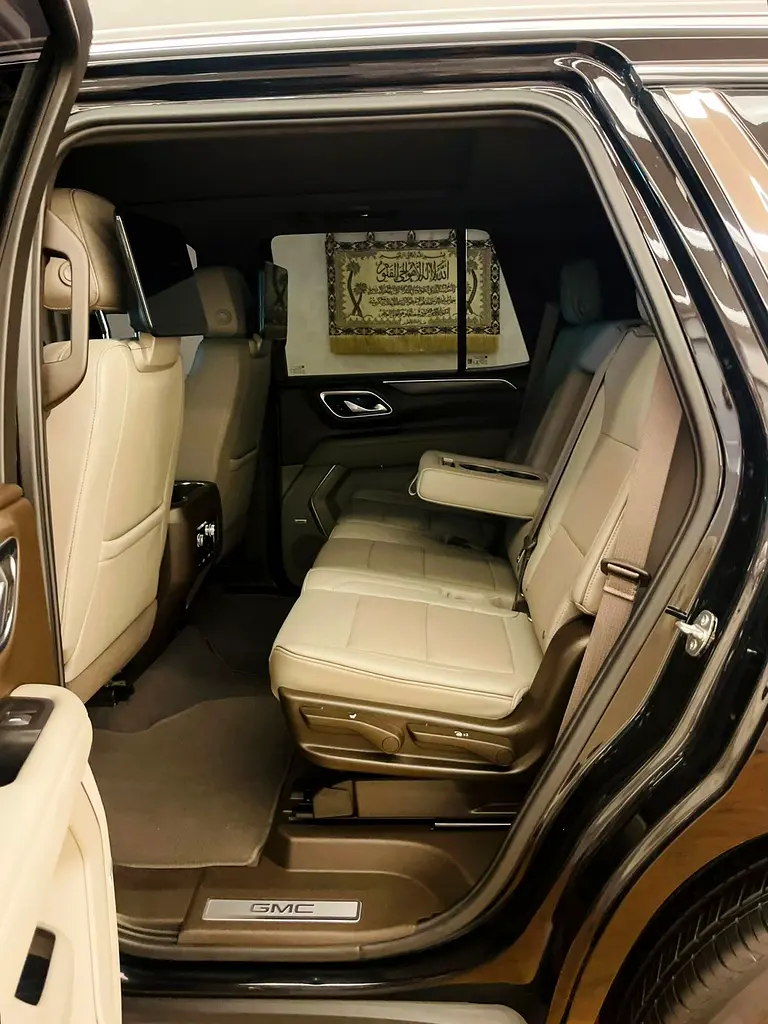 GMC Yukon SLT 2021 - photo 10 - Import Émirats | International Cars