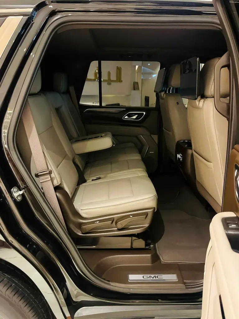 GMC Yukon SLT 2021 - photo 12 - Import Émirats | International Cars