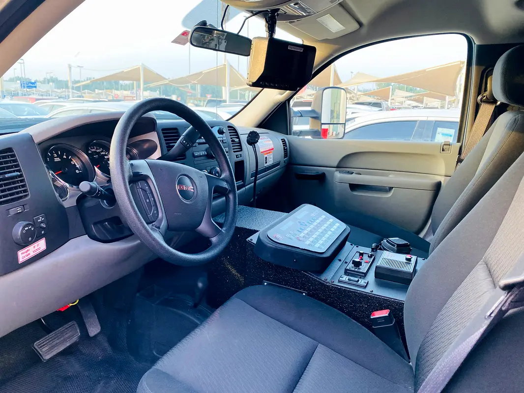 GMC Sierra 3500 HD 2013 - photo 9 - Import Émirats | International Cars