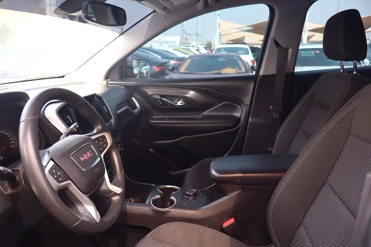 GMC Terrain SLE 2022 - photo 4 - Import Émirats | International Cars