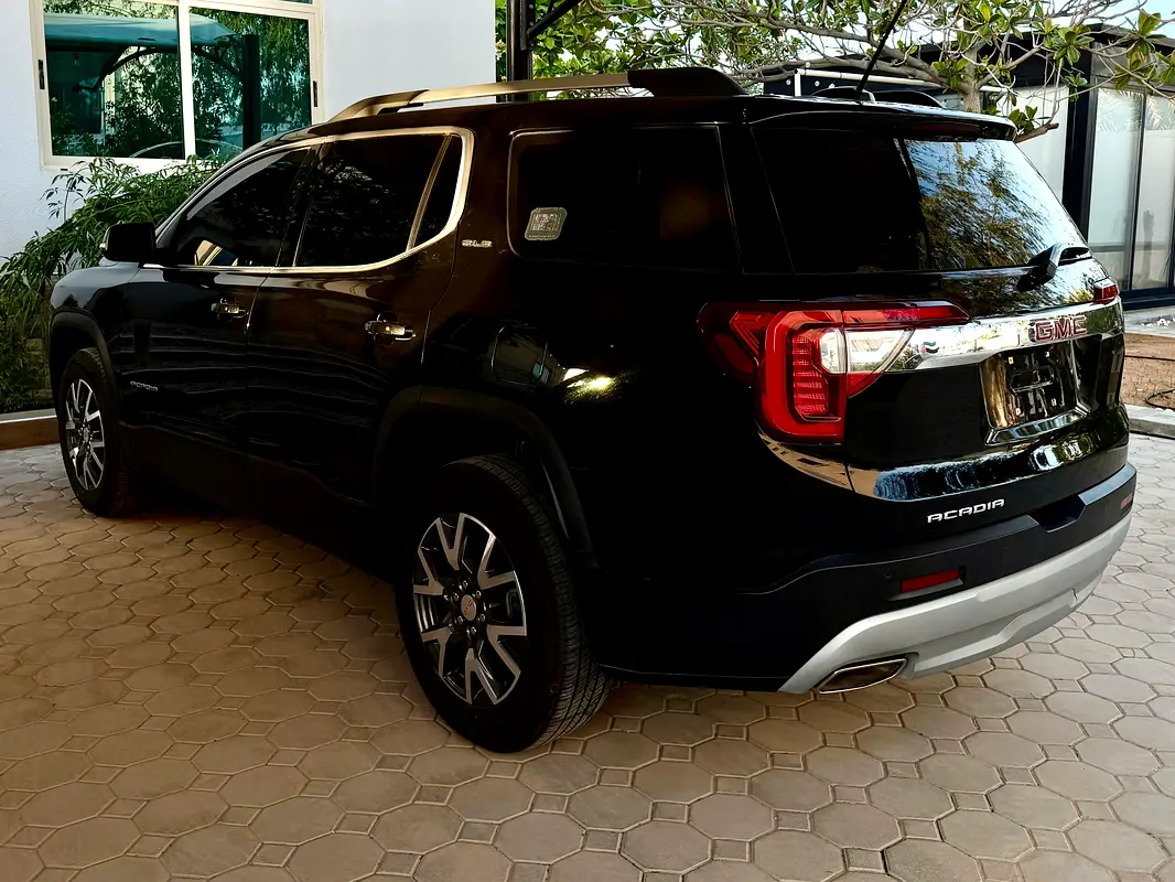 GMC Acadia SLE 2023 - photo 2 - Import Émirats | International Cars
