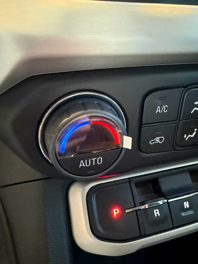 GMC Acadia SLE 2023 - photo 6 - Import Émirats | International Cars