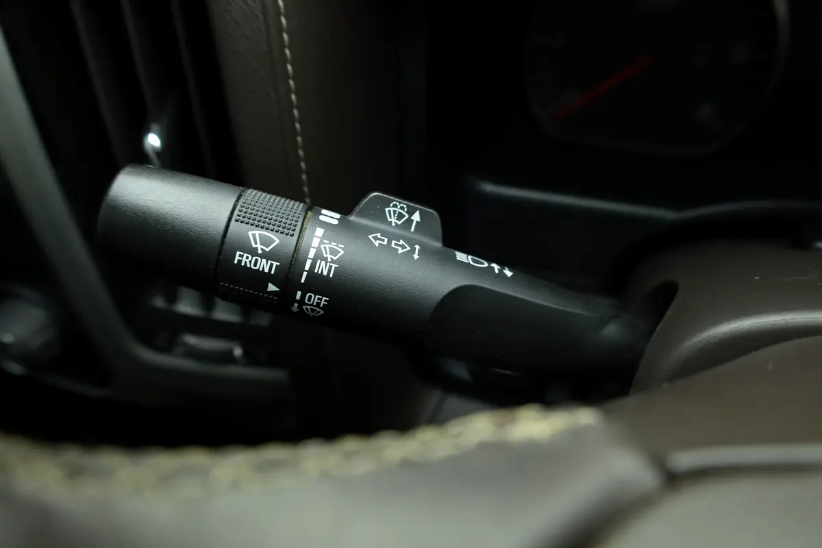 GMC Sierra SLE 2014 - photo 11 - Import Émirats | International Cars