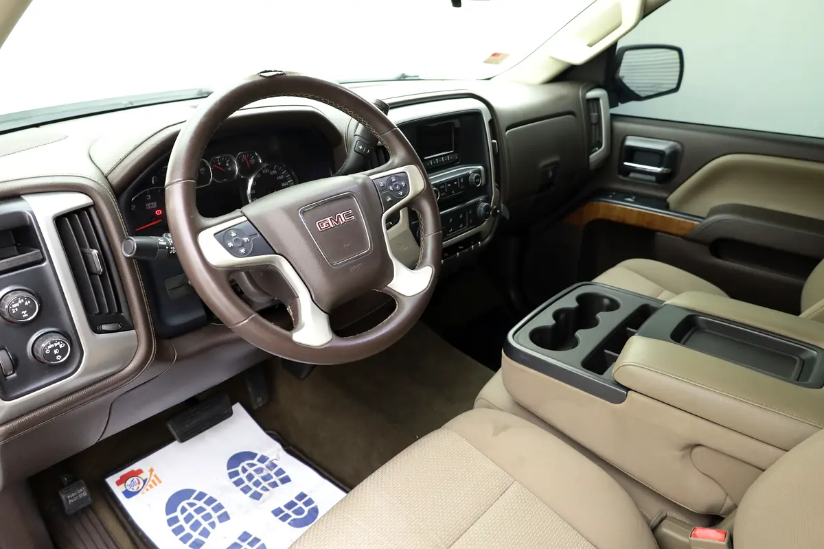 GMC Sierra SLE 2014 - photo 12 - Import Émirats | International Cars