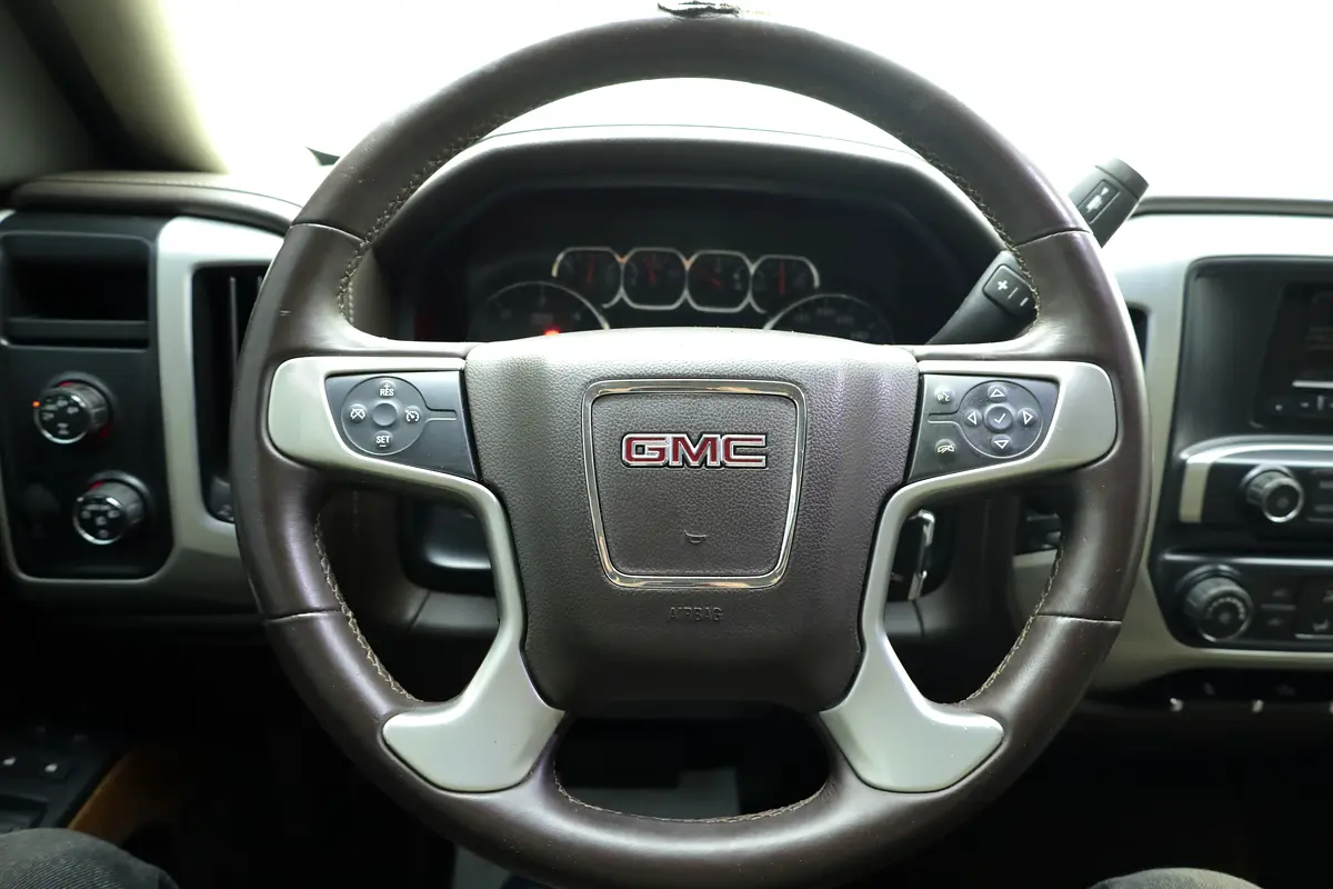 GMC Sierra SLE 2014 - photo 9 - Import Émirats | International Cars