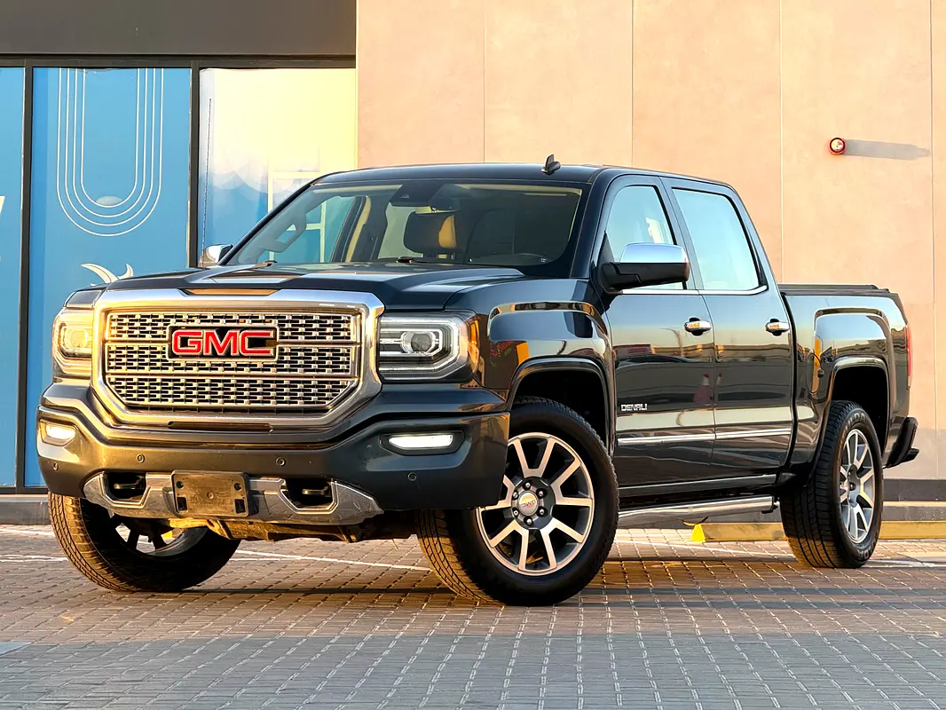 GMC Sierra 3500 HD Denali 2017 - photo 2 - Import Émirats | International Cars