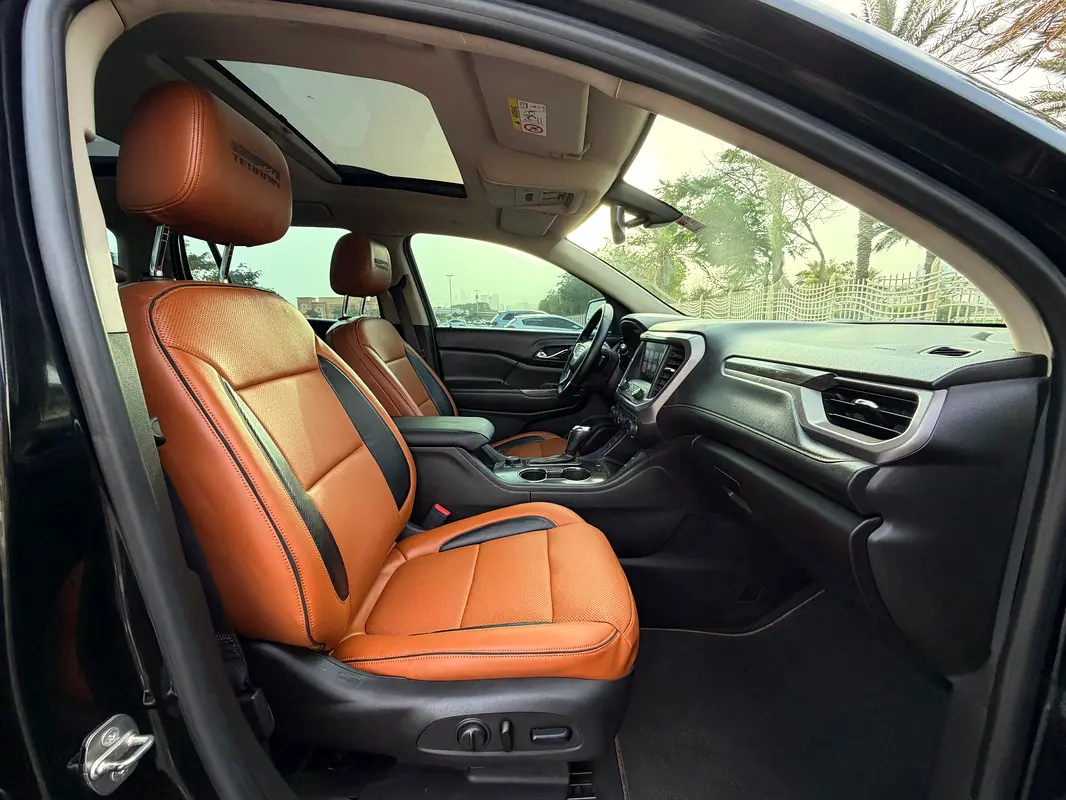 GMC Acadia All Terrain 2017 - photo 3 - Import Émirats | International Cars