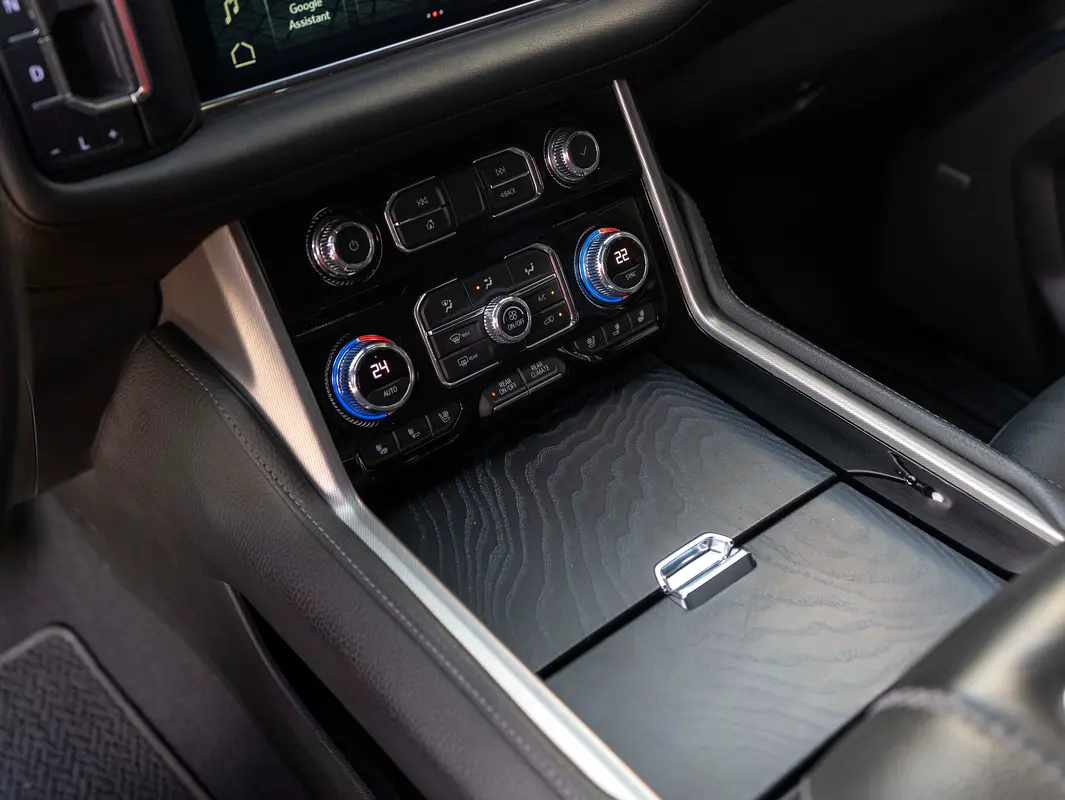 GMC Yukon Denali 2022 - photo 10 - Import Émirats | International Cars