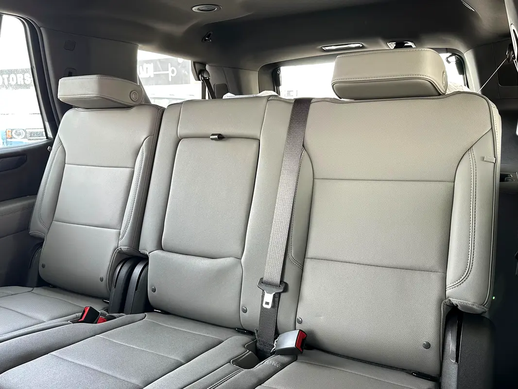 GMC Yukon SLT 2026 - photo 10 - Import Émirats | International Cars
