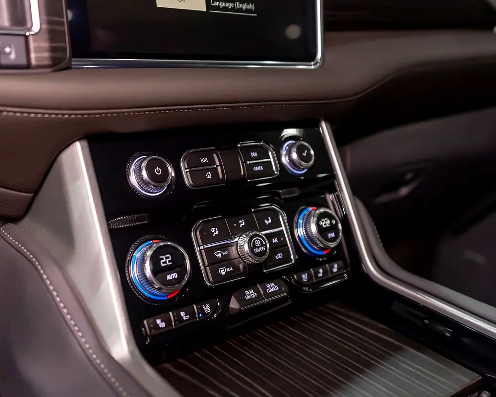 GMC Yukon Denali 2023 - photo 12 - Import Émirats | International Cars