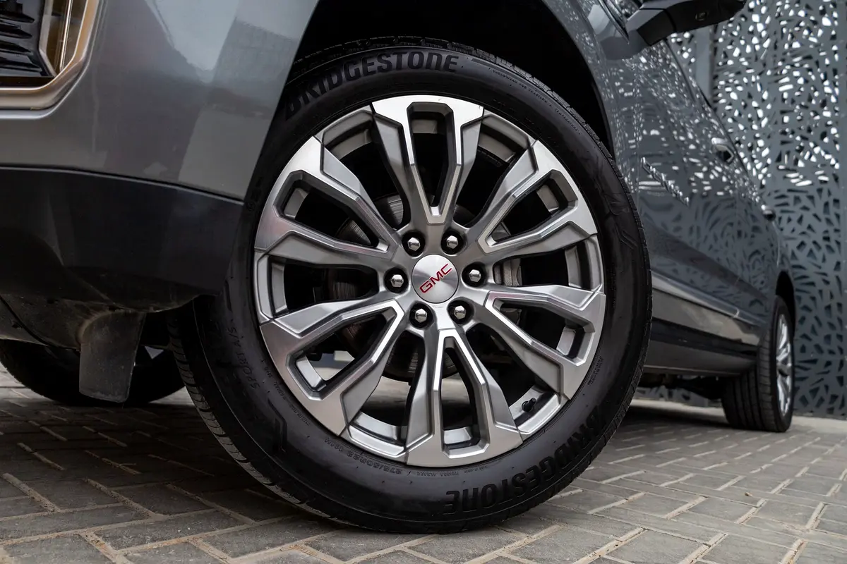 GMC Yukon Denali 2023 - photo 9 - Import Émirats | International Cars