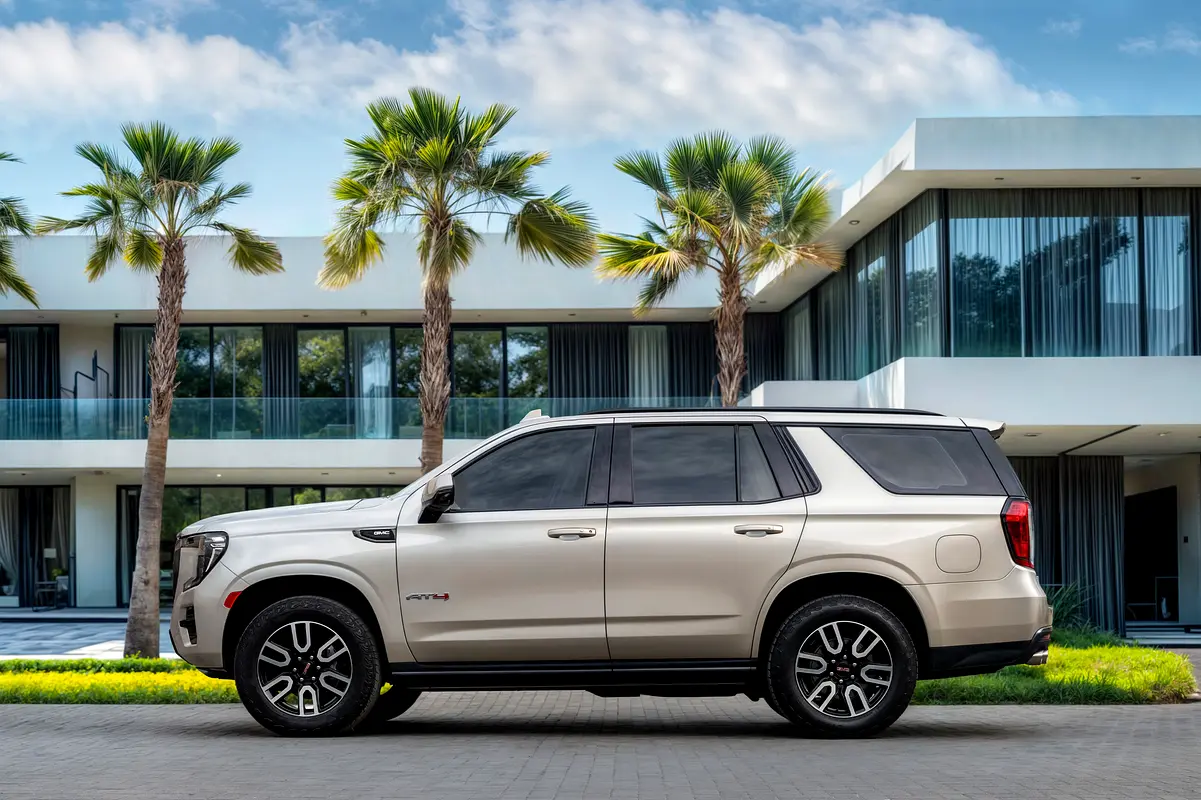 GMC Yukon AT4 2023 - photo 2 - Import Émirats | International Cars