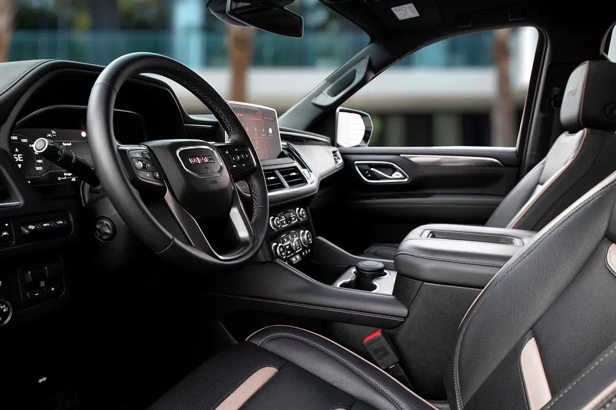 GMC Yukon AT4 2023 - photo 9 - Import Émirats | International Cars