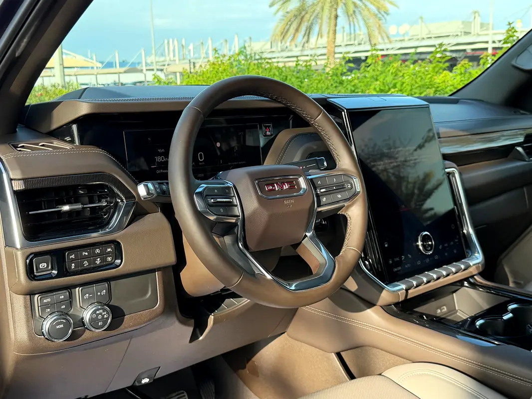 GMC Yukon SLT 2025 - photo 11 - Import Émirats | International Cars