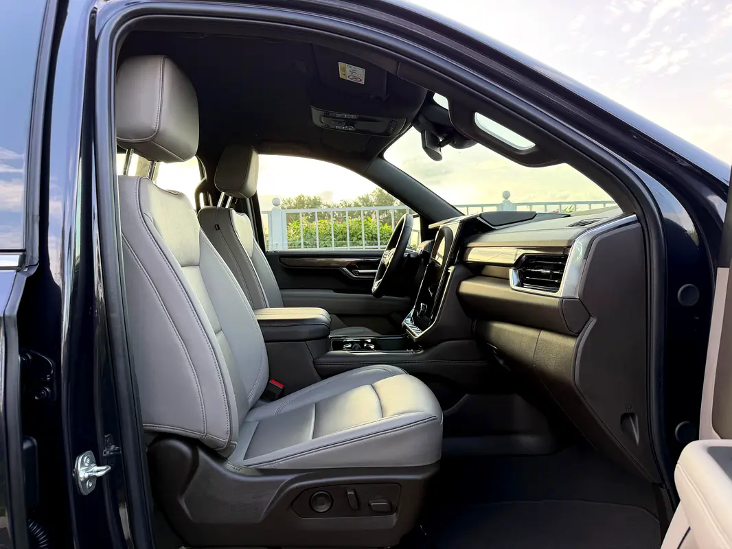GMC Yukon SLT 2025 - photo 8 - Import Émirats | International Cars
