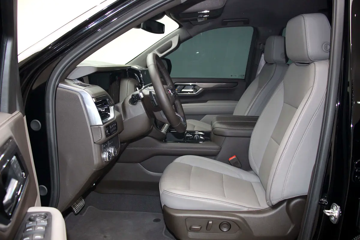 GMC Yukon Elevation 2025 - photo 8 - Import Émirats | International Cars