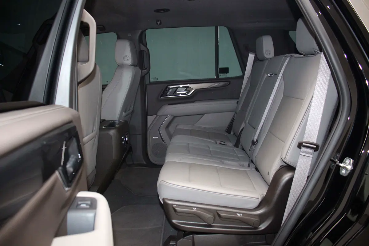 GMC Yukon Elevation 2025 - photo 9 - Import Émirats | International Cars