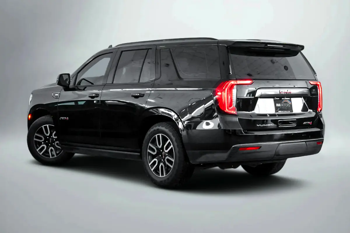 GMC Yukon AT4 2023 - photo 2 - Import Émirats | International Cars