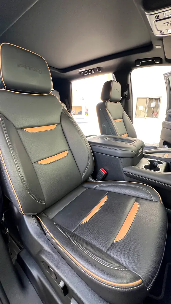 GMC Yukon AT4 2023 - photo 10 - Import Émirats | International Cars