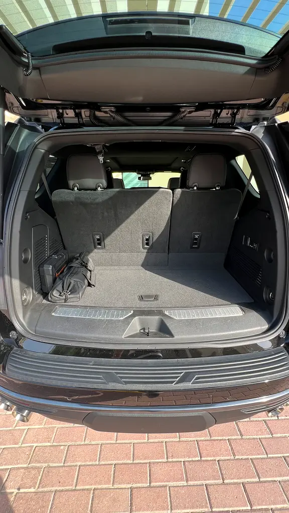 GMC Yukon AT4 2023 - photo 8 - Import Émirats | International Cars