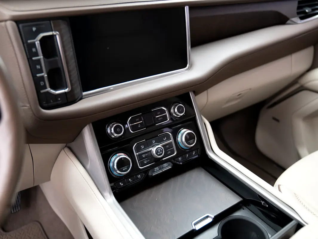 GMC Yukon XL 2021 - photo 10 - Import Émirats | International Cars
