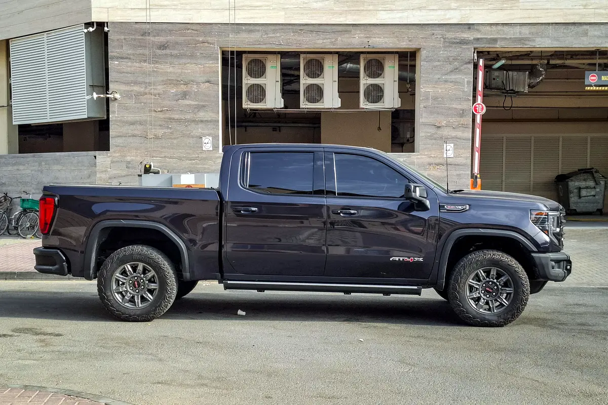 GMC Sierra 1500 AT4X 2024 - photo 4 - Import Émirats | International Cars