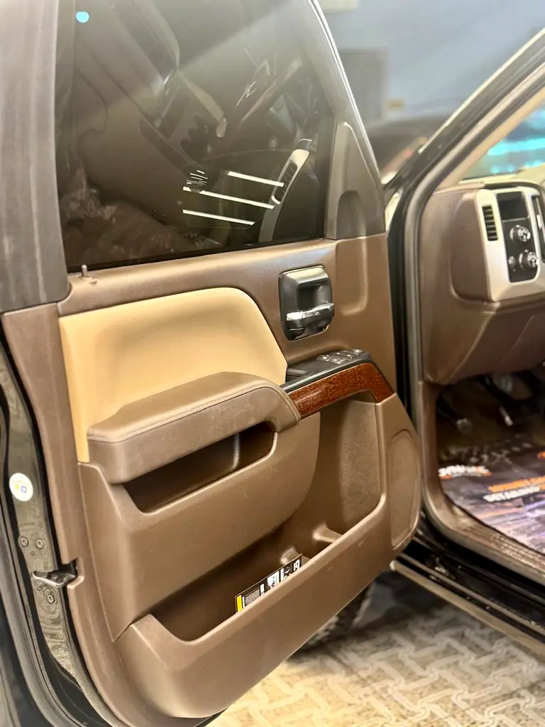 GMC Sierra SLE 2015 - photo 7 - Import Émirats | International Cars