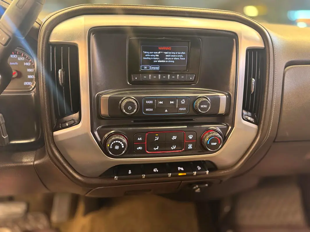 GMC Sierra SLE 2015 - photo 8 - Import Émirats | International Cars