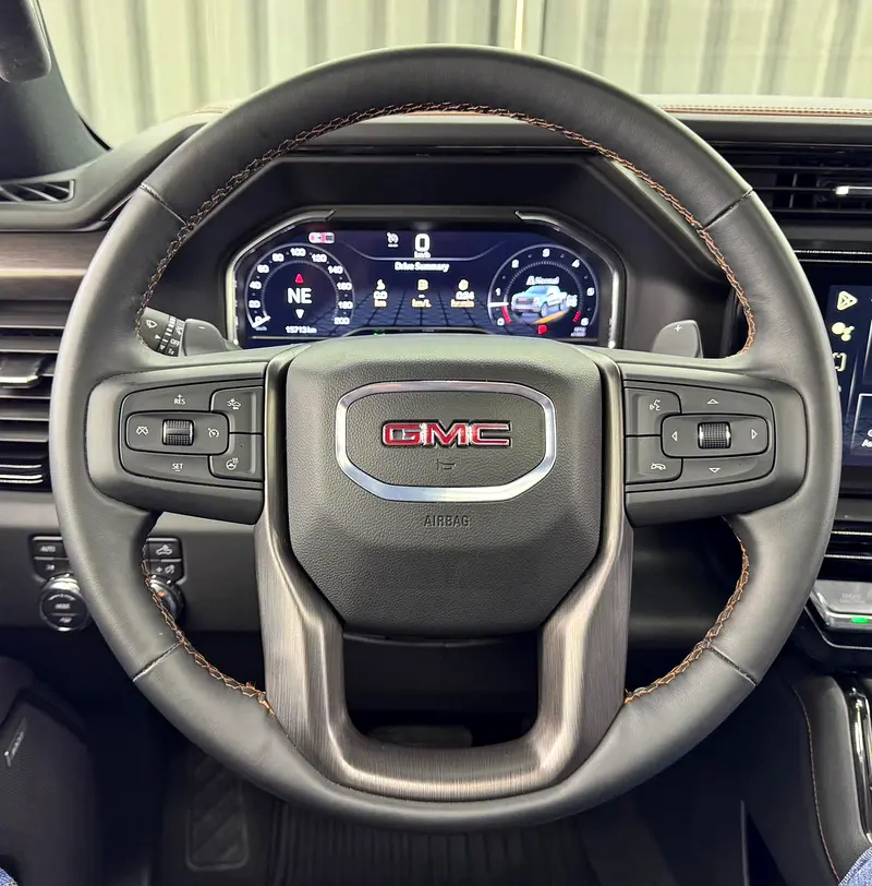 GMC Sierra AT4 2025 - photo 12 - Import Émirats | International Cars