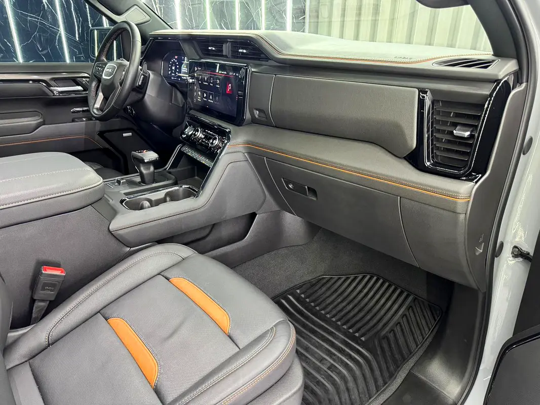 GMC Sierra AT4 2025 - photo 9 - Import Émirats | International Cars