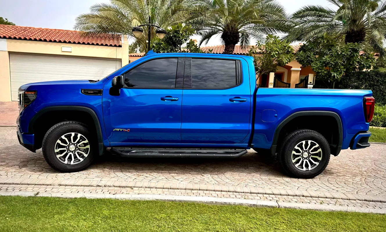 GMC Sierra 1500 AT4 2023 - photo 3 - Import Émirats | International Cars