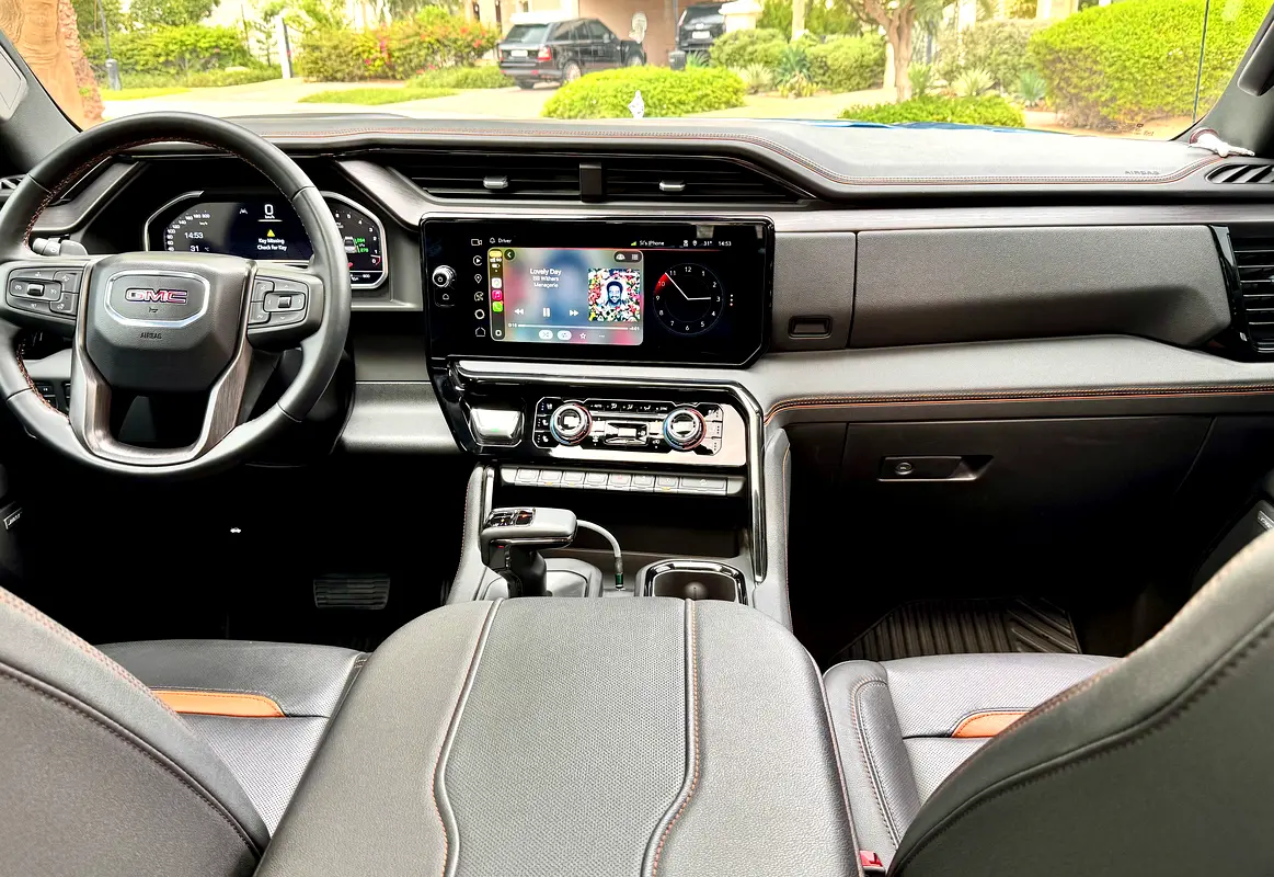 GMC Sierra 1500 AT4 2023 - photo 5 - Import Émirats | International Cars